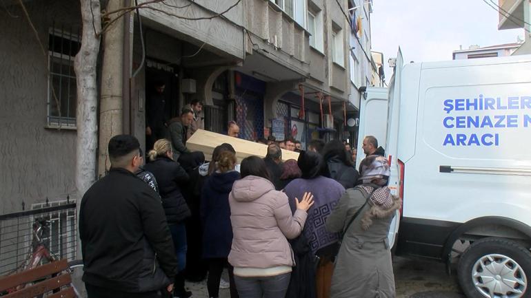 Küçükçekmecede kadın evinde ölü bulundu