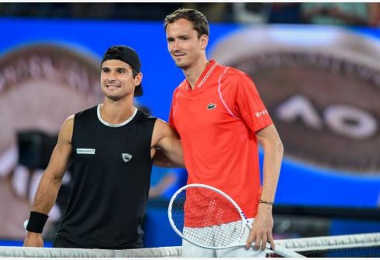 Avustralya Açık Tenis Turnuvasında Rus ve Belarus bayrağının açılması yasaklandı