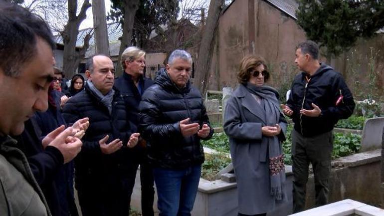 Mehmet Ali Birand mezarı başında anıldı