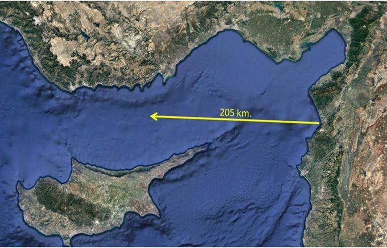 Fırtınada 200 kilometre sürüklenen tekneyi sahil güvenlik ekipleri buldu