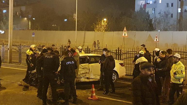 Yan yoldan hızla gelen otomobil bariyerleri aşıp iki araca çarptı: 1 polis şehit, 5 yaralı