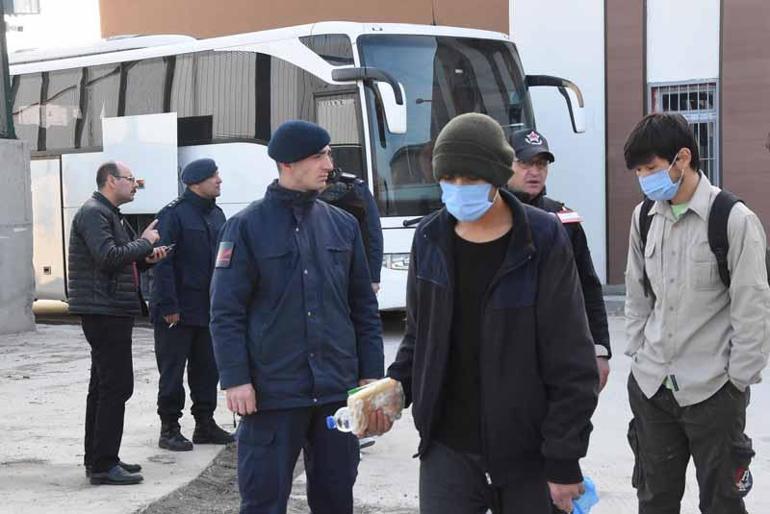 Kütahya’dan 138 kaçak göçmen, sınır dışı edildi
