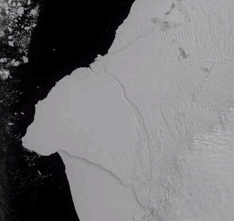 Antarktika’dan Londra büyüklüğünde buz dağı koptu