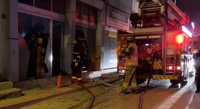 Tatlı imalathanesinde patlamanın ardından yangın çıktı: 1 yaralı