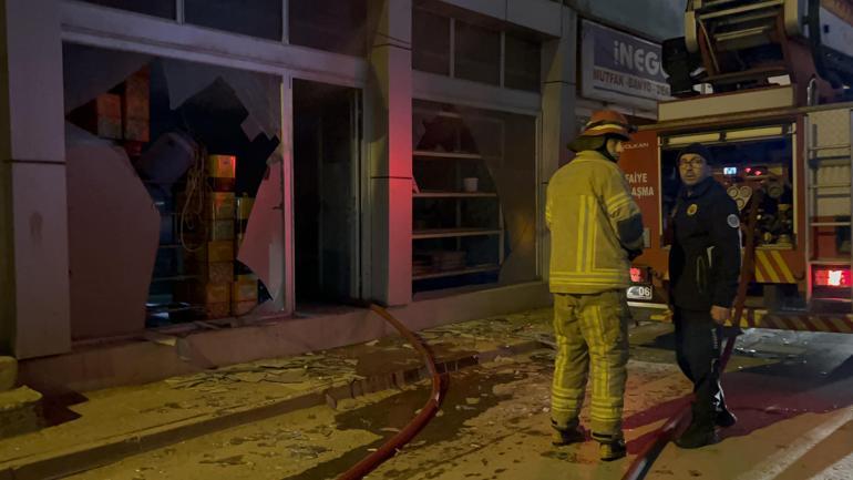 Tatlı imalathanesinde patlamanın ardından yangın çıktı: 1 yaralı