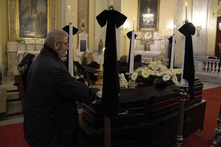 Kilisedeki yangında ölen Jozefin Ekmekçioğlu son yolculuğuna uğurlandı