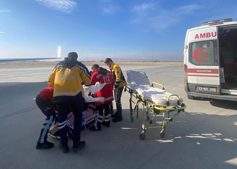 Ambulans uçak, kalp yetmezliği olan Berivan için havalandı
