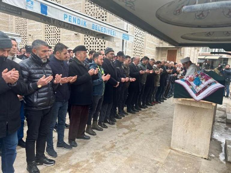 Kartalda evlerinde ölü bulunan anne ve kızları son yolculuğuna uğurlandı