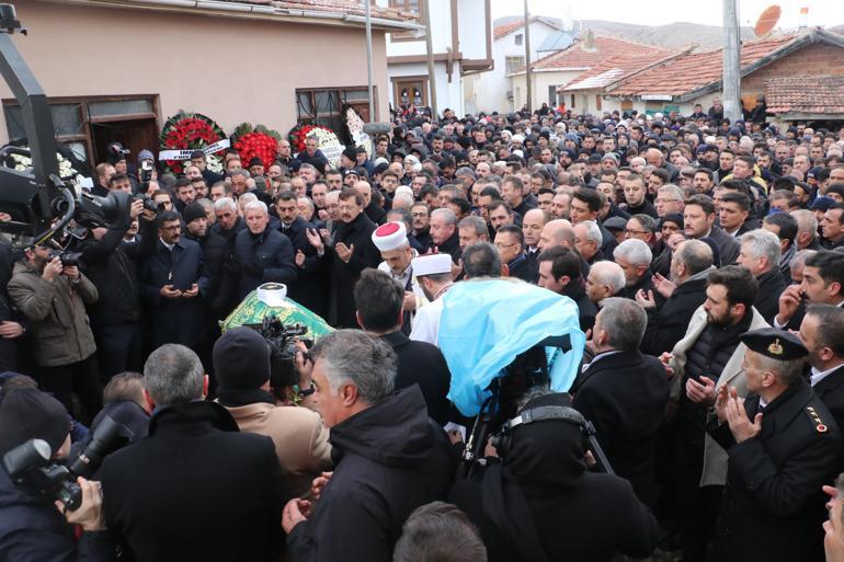 Destici’nin babasının cenazesi toprağa verildi