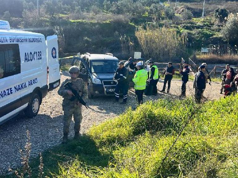 Antalyada 3 kişiyi öldüren şüpheli, 8 saat sonra yakalandı