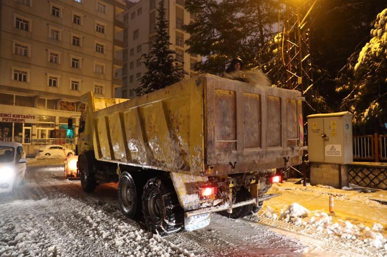 Doğu’da 5 ilde kar esareti; 1070 köy yolu ulaşıma kapandı