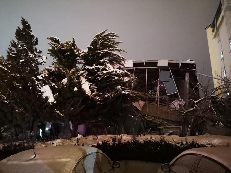 Kahramanmaraş merkezli 7.4 büyüklüğünde deprem; 5 bölge sallandı, çok sayıda ilde yıkım var