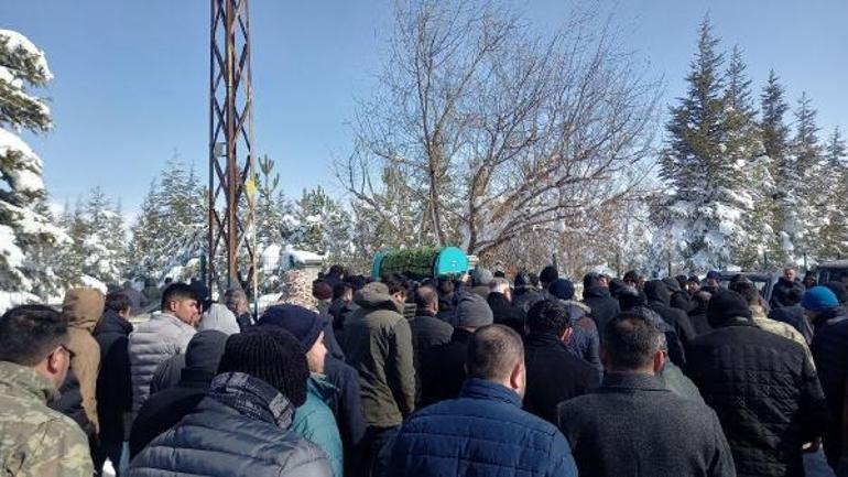 Aksaraylı Gülşen ve Raziye öğretmenler, depremde yaşamını yitirdi