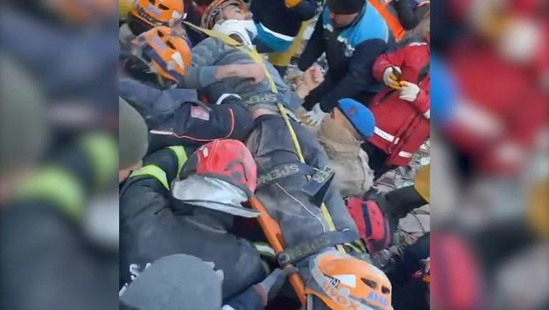 Balıklıgöl’ün suyu, deprem sonrası çamur rengine döndü