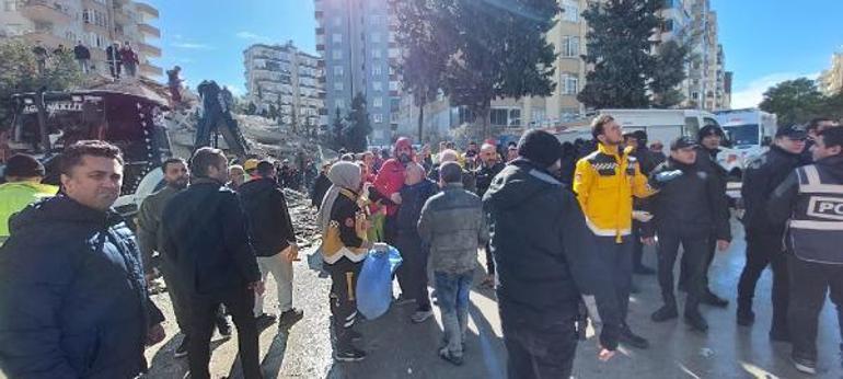 Adanada, Sinem Apartmanının yıkılma anı kamerada