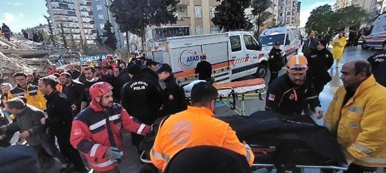 Adanada, Sinem Apartmanının yıkılma anı kamerada