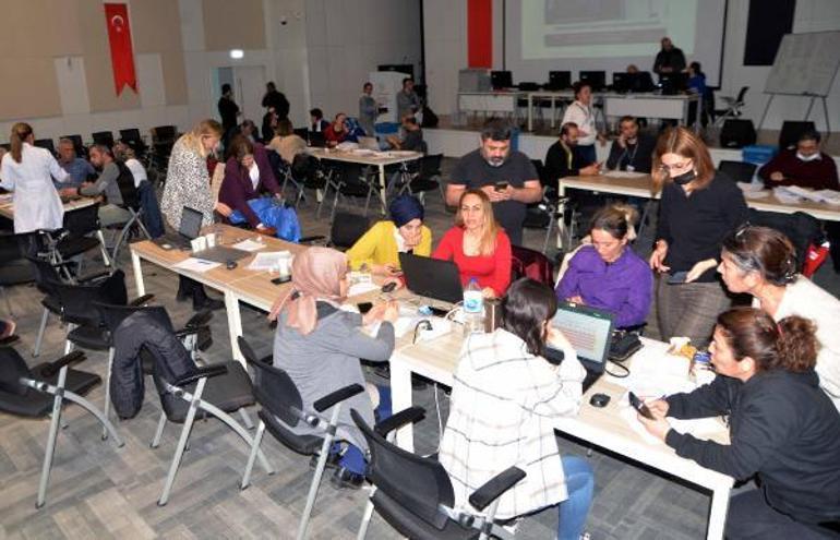 Enkazdan kurtarılan hamile kadın, askeri helikopterle hastaneye ulaştırıldı