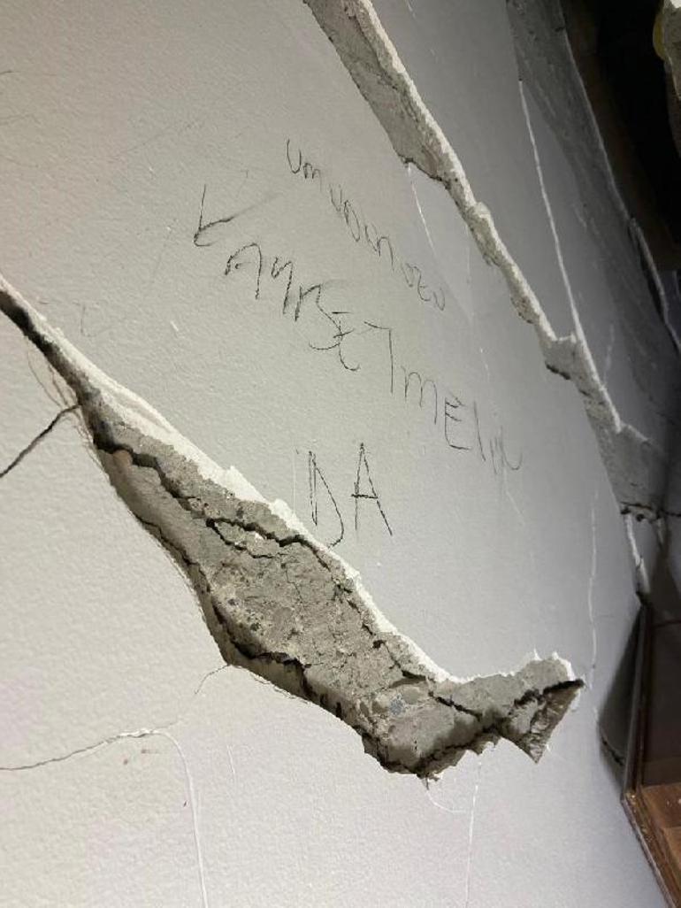 Umudunuzu kaybetmeyin yazdığı enkazdan 64üncü saatte kurtarıldı