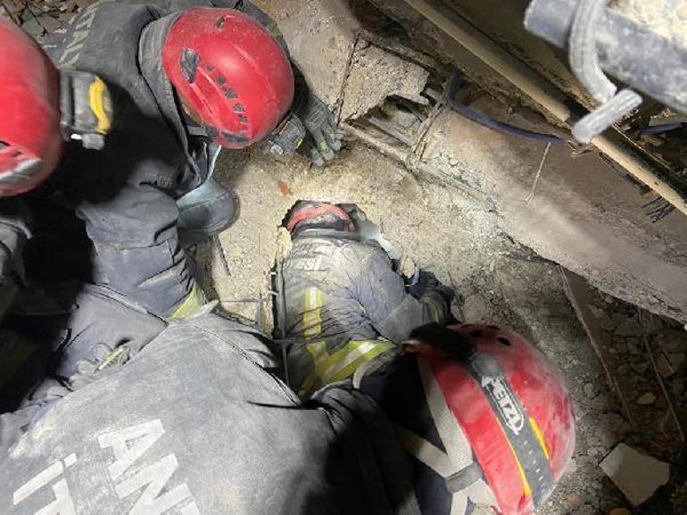 Umudunuzu kaybetmeyin yazdığı enkazdan 64üncü saatte kurtarıldı