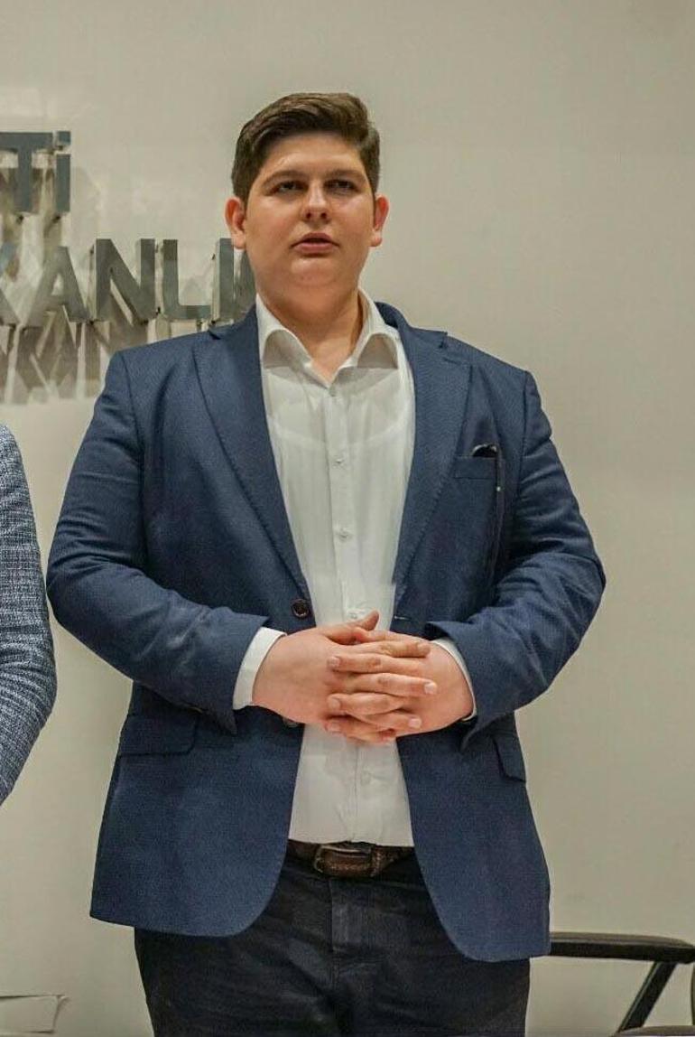 Eski Gaziemir Belediye Başkanı Yükselin 2 oğlu, otomobilde ölü bulundu