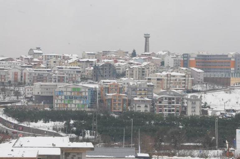 Emlakçılar ev sahipleriyle görüştü, depremzedeler için 100 ev hazırlandı