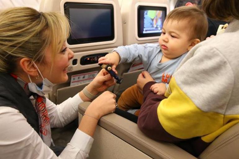 Cumhurbaşkanlığı uçakları ile 16sı bebek 126 yaralı depremzede taşındı