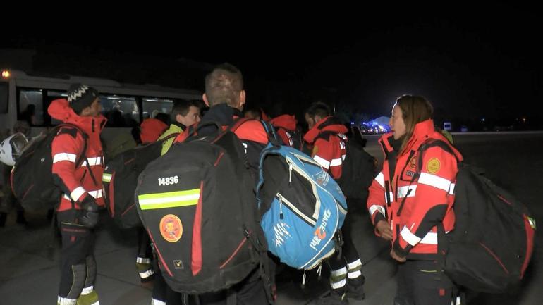 İspanyol arama kurtarma ekibi kargo uçağıyla İstanbul’a döndü