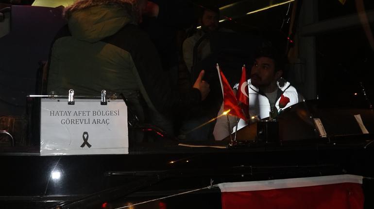 Antalyada trafikte tartışıp, afet bölgesine giden otobüsün camını kırdılar