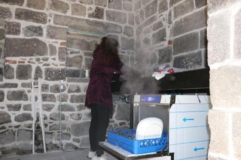 Diyarbakır’daki Mar Petyun Keldani Kilisesi, kapılarını depremzedelere açtı