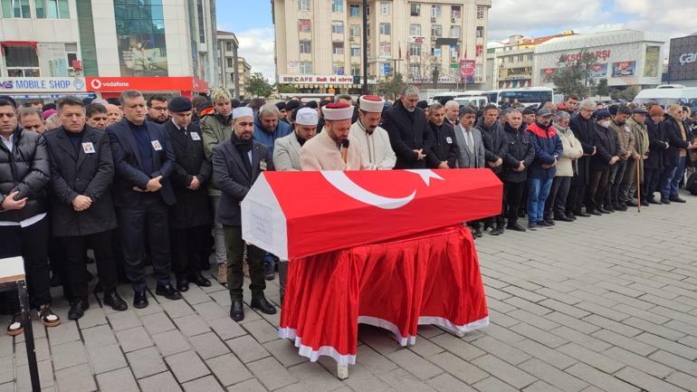 Depremde hayatını kaybeden astsubay son yolculuğuna uğurlandı