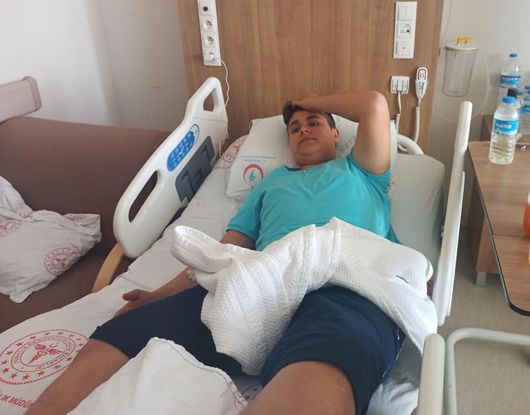 Depremzede Yıldırım: Kapıyı açıp dışarı adım attığımda üzerime beton yığını geldi