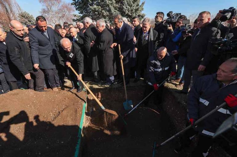 Deniz Baykal, son yolculuğuna uğurlandı