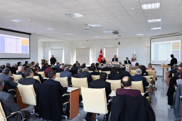 Bilecik Valisi Kızılkaya 3, ilçe kaymakamları 1’er maaşını depremzedelere bağışladı