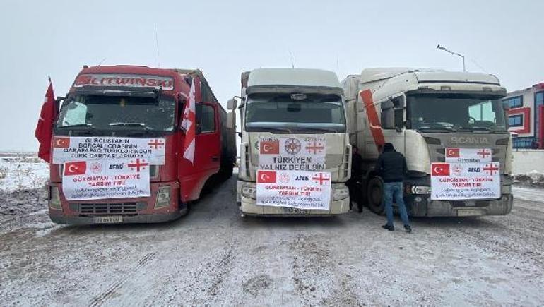 Karapapak Türklerinden deprem bölgesine 3 TIR yardım