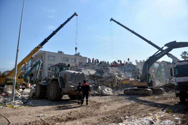 CHPli başkan adayının eşi ve 2 çocuğunun enkazdan cansız bedenleri çıkarıldı