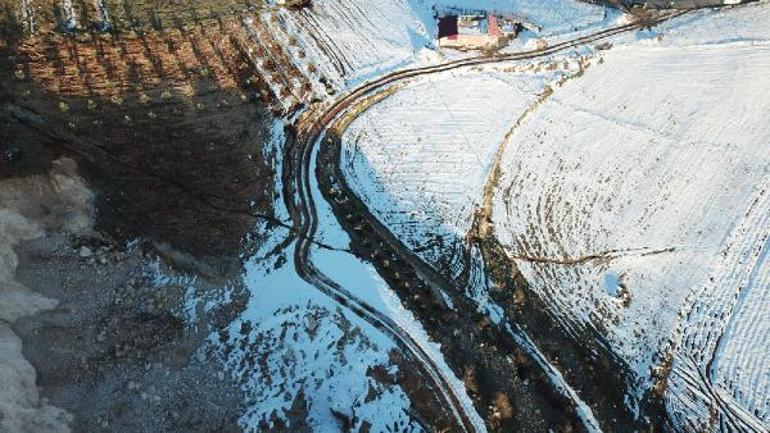 Deprem bilimciler faylarda inceleme yapıyor; Fay havadan görüntülendi