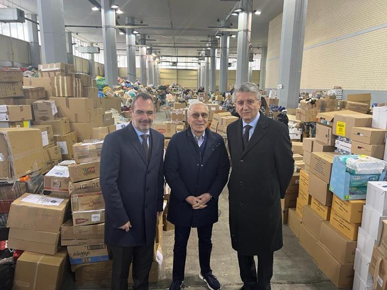 Yunanistan’dan 4 TIR’lık yeni yardım İskenderun’a doğru yola çıktı