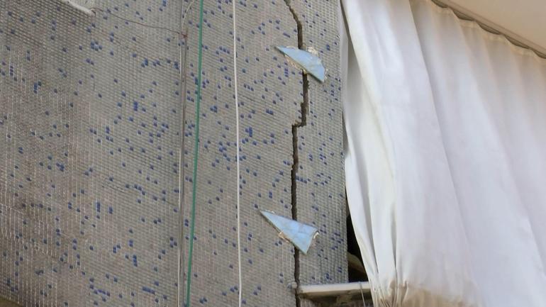 Esenlerde inşaat çalışması sırasında hasar oluşan binalar mühürlendi