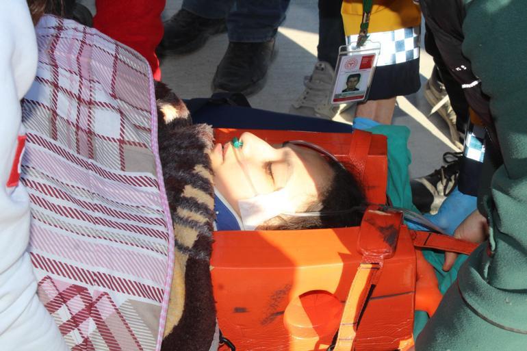 Enkazdan 248inci saatte kurtarılan Aleyna ameliyat oldu, sağlık durumu iyi