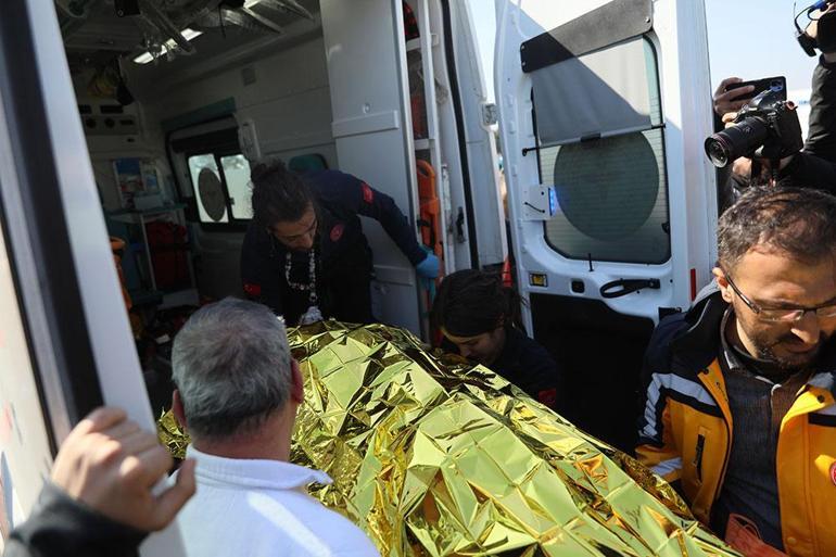 Hatay’da 2 kişi, enkazdan 296’ncı saatte kurtarıldı