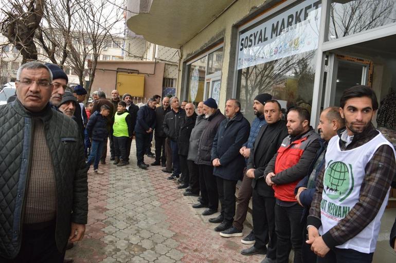 Siirtte depremzedeler için ‘sosyal market’ açıldı