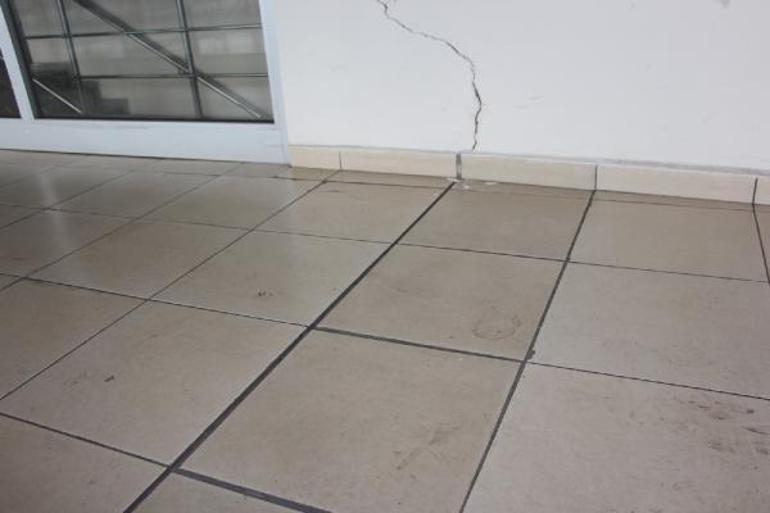 Samsun 19 Mayıs Stadyumundaki çatlaklar dikkat çekti