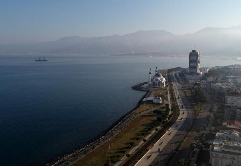 İskenderun, depremlerin ardından sessiz