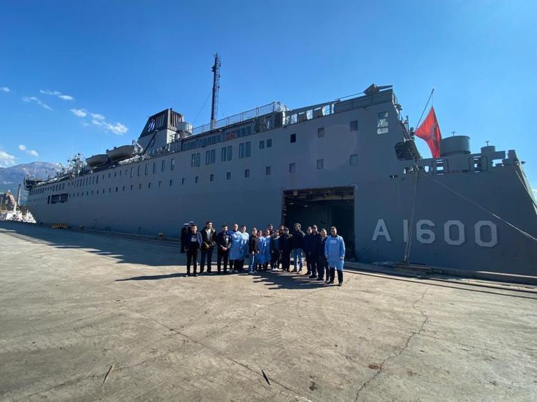 TCG İskenderunun gönüllü doktoru: Depremzedelere seyirde müdahale ettik