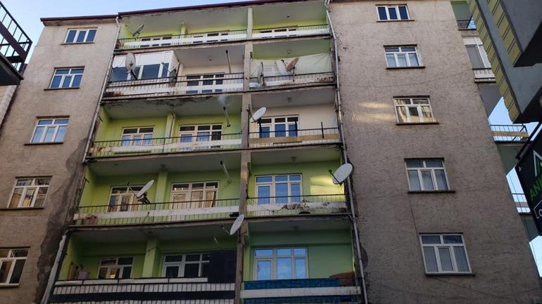 Karakoçan’da depremden ağır hasar gören 11 bina boşaltıldı