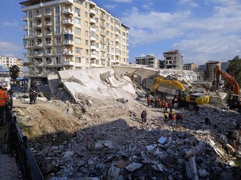 Jeofizik mühendisi Öziçer: 6 büyüklüğündeki depremde bile bu yıkımlar olabilirdi