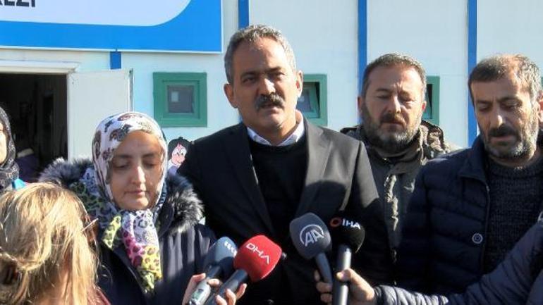 Depremde ölen üniversiteli Elifin ismi konteyner okula verildi