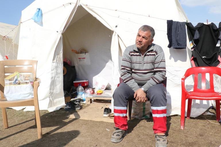 Depremde eşi, oğlu, gelini ve torununu kaybetti: Küçük kıyameti yaşadık