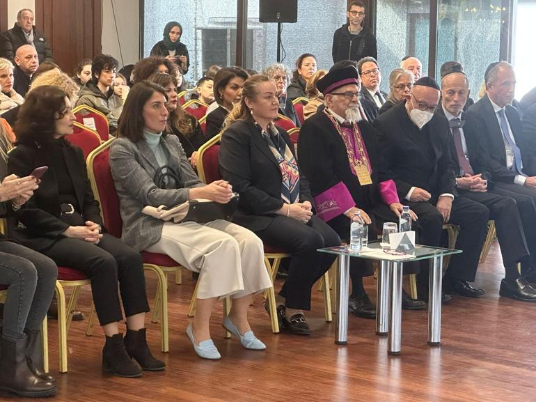 Struma faciasında hayatını kaybedenler Sarayburnunda anıldı