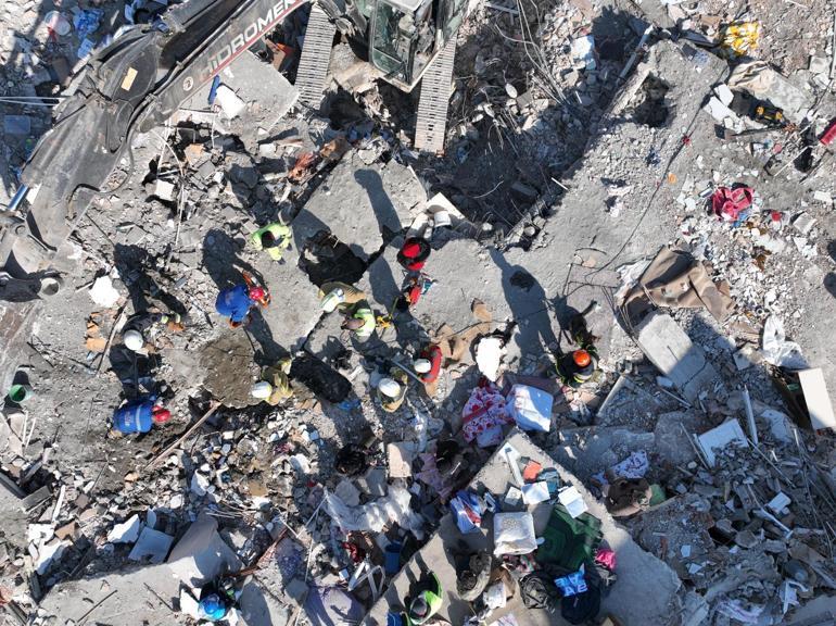 Savaştan kaçan Ukraynalı Yulia ve 2 çocuğu, depremde öldü